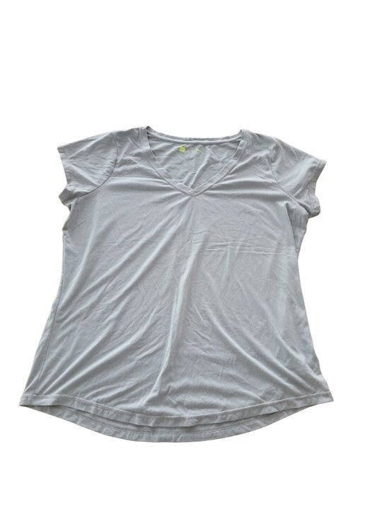 Xersion Tops - Xersion V Neck Short Sleeve Pale Gray T Shirt